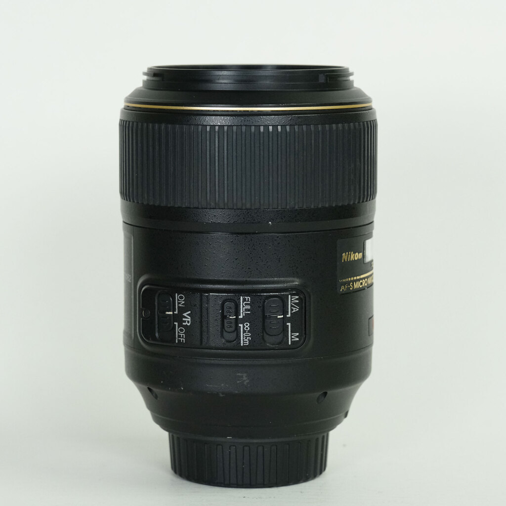 Nikon AF-S VR Micro-Nikkor 105mm f/2.8G IF-ED