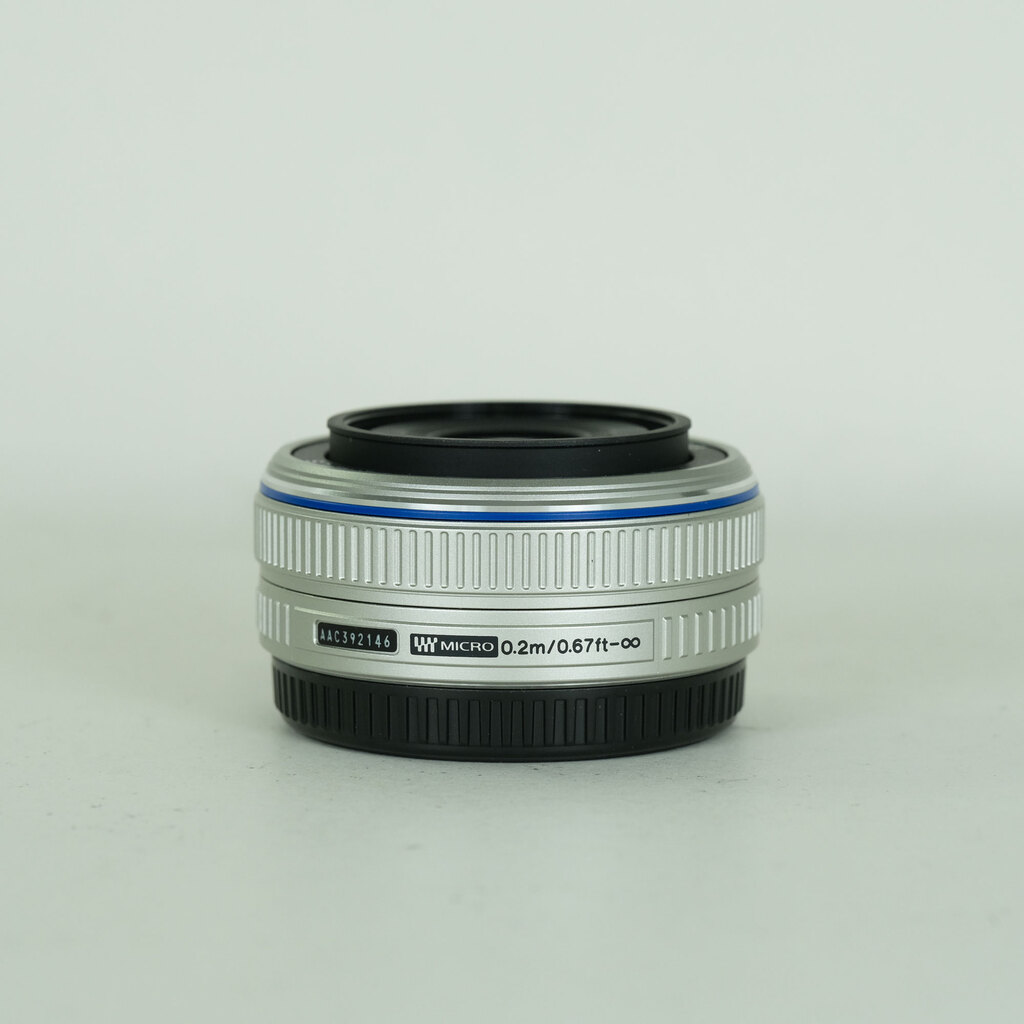 OLYMPUS M.ZUIKO DIGITAL 17mm F2.8 シルバー