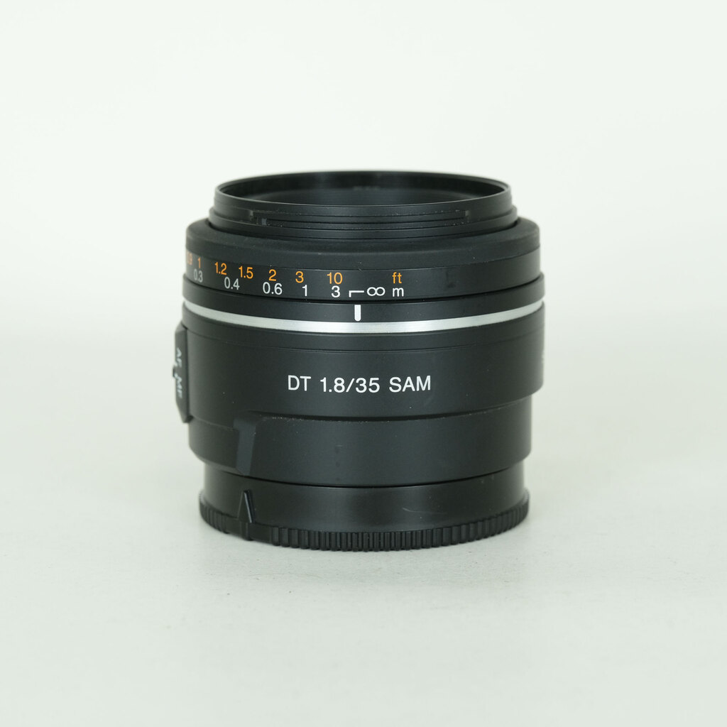 SONY DT 35mm F1.8 SAM SAL35F18