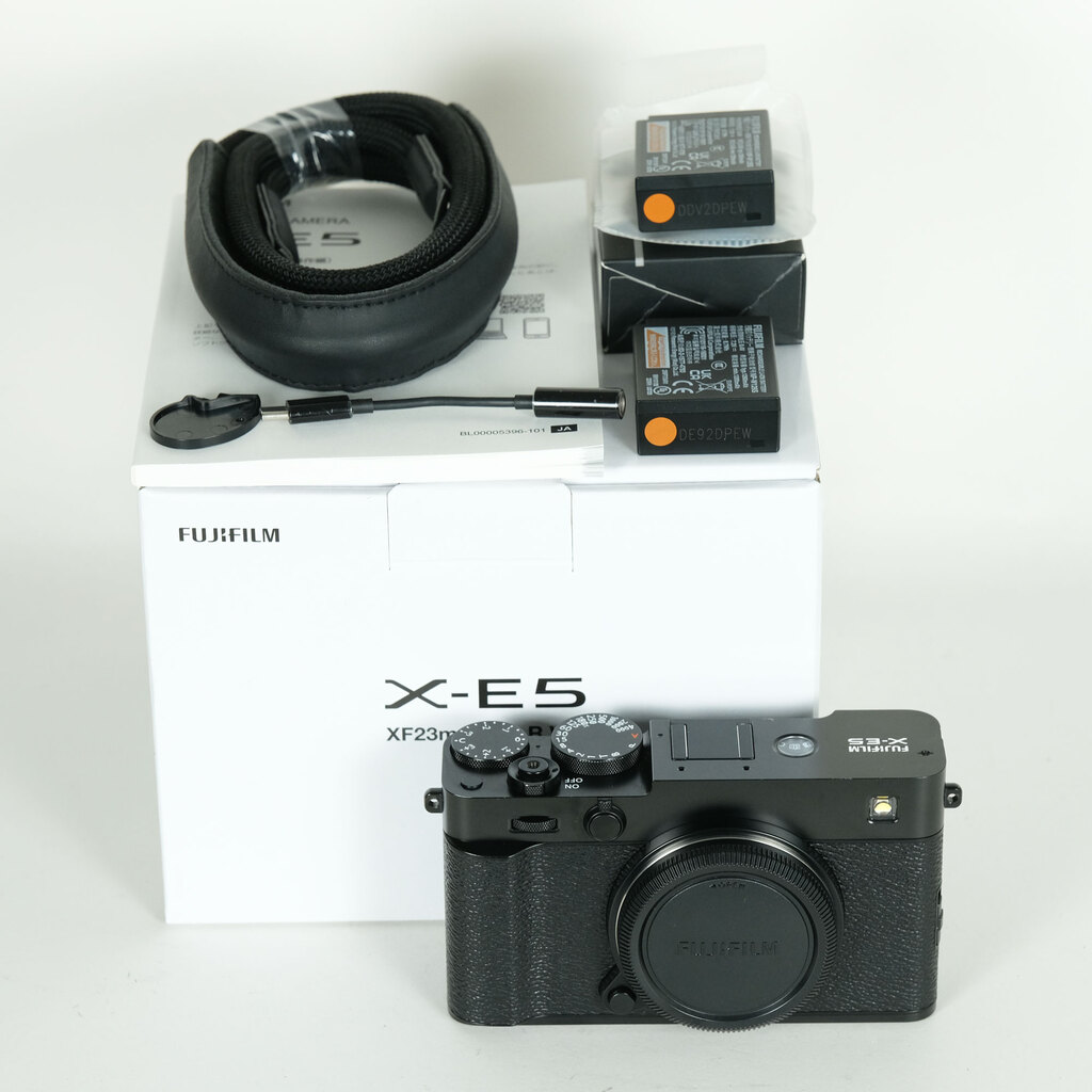 FUJIFILM X-E5