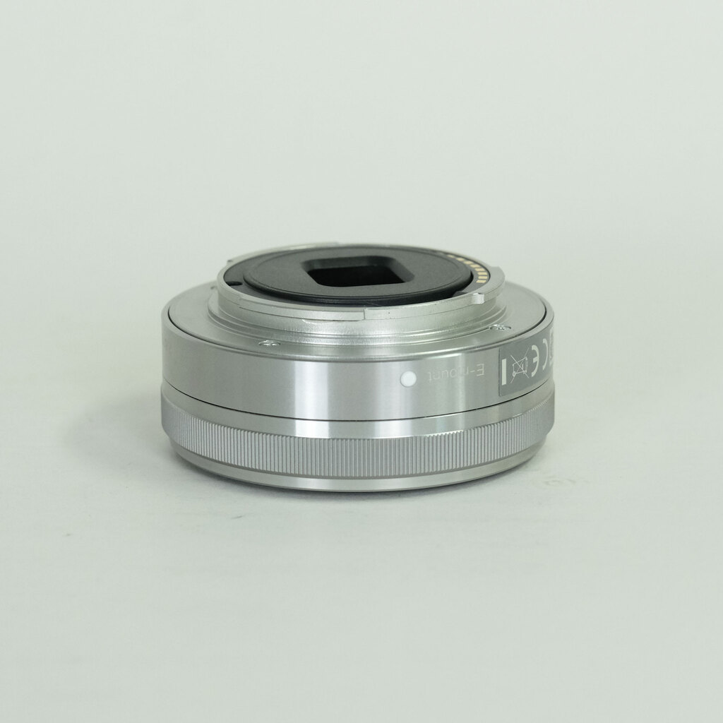 SONY E 16mm F2.8 SEL16F28