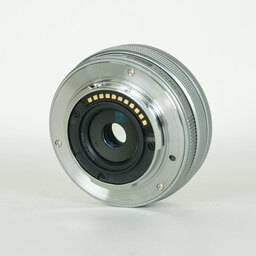 OLYMPUS M.ZUIKO DIGITAL ED 14-42mm F3.5-5.6 EZ シルバー