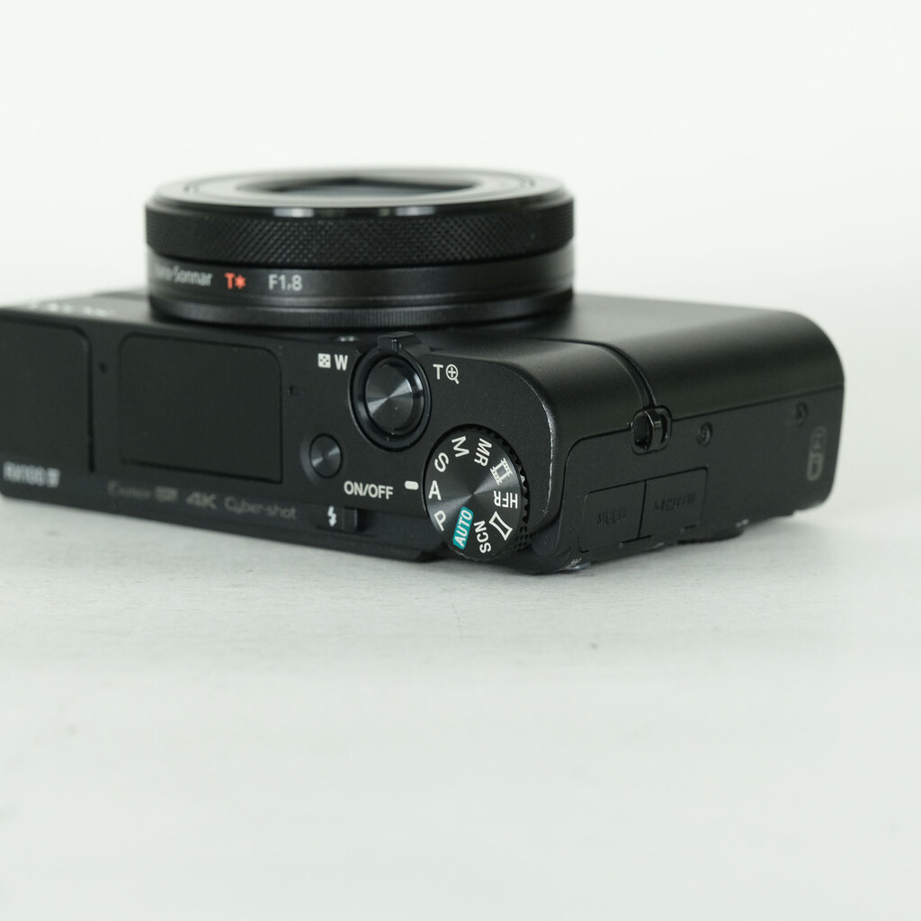 SONY Cyber-shot DSC-RX100M4の出品 | ONE SCENE（ワンシーン）
