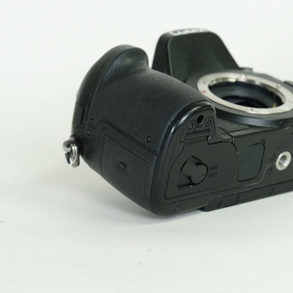 Panasonic LUMIX DMC-GH4