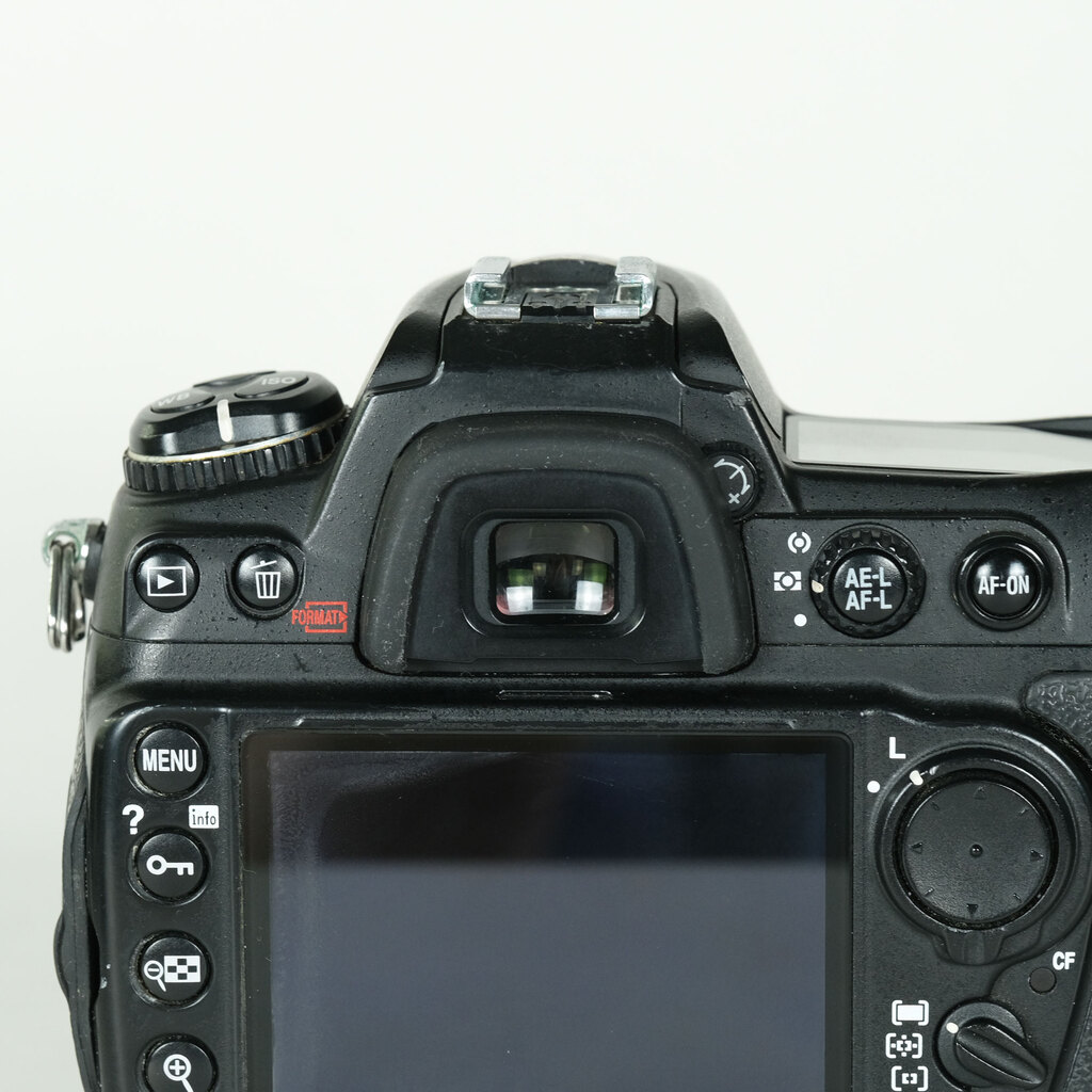 Nikon D300 ボディの出品 | ONE SCENE（ワンシーン）