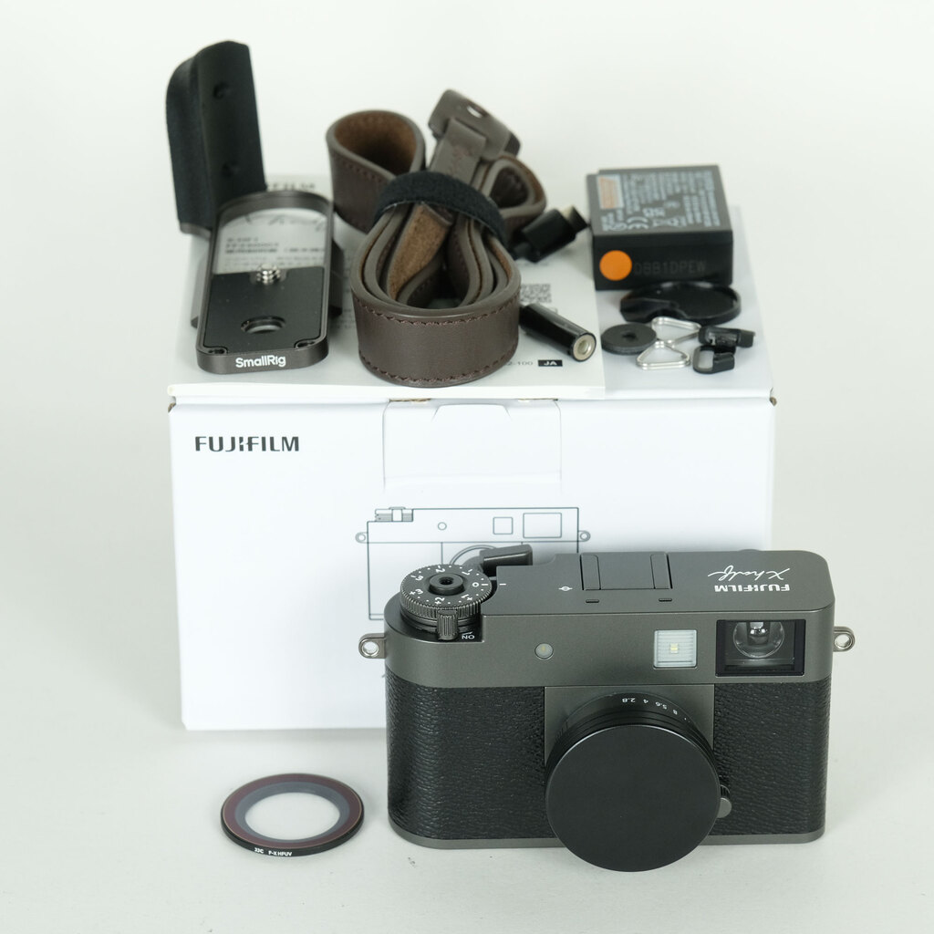FUJIFILM X half X-HF1 [�`���R�[���V���o�[]