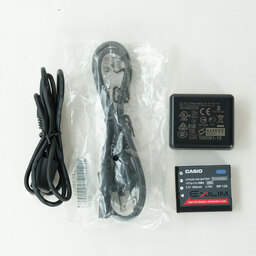 CASIO EXILIM EX-FC300SWE ホワイト