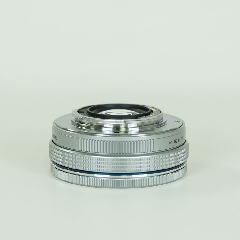 OLYMPUS M.ZUIKO DIGITAL ED 14-42mm F3.5-5.6 EZ シルバー