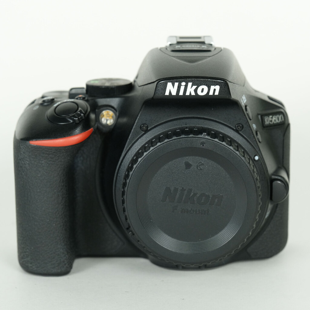 Nikon D5600