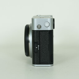 FUJIFILM X-E5