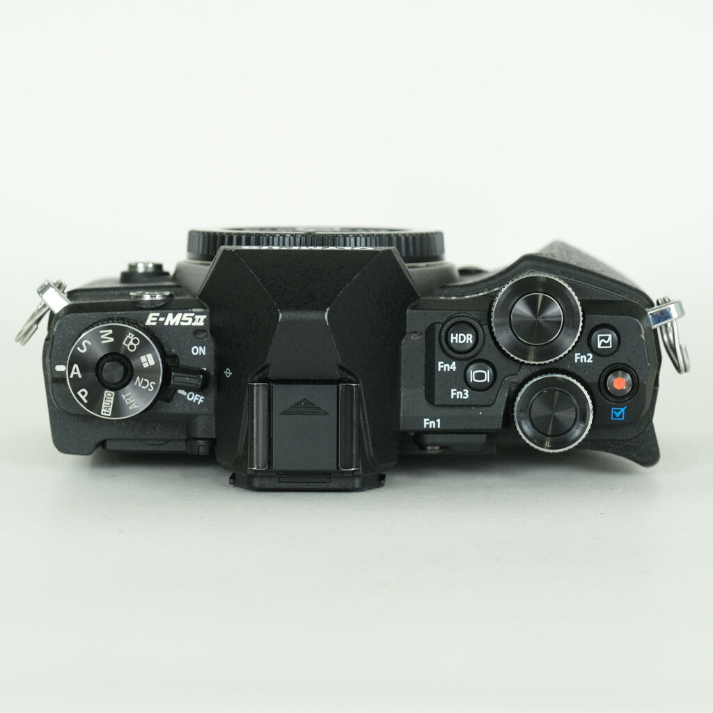 OLYMPUS OM-D E-M5 Mark II