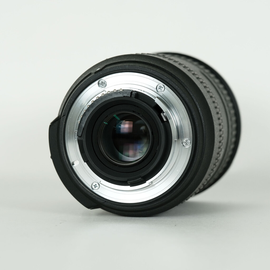 Nikon AF-S DX NIKKOR 18-200mm F3.5-5.6G ED VR II