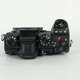 Panasonic LUMIX DC-S5 Panasonic LUMIX DC-S5
