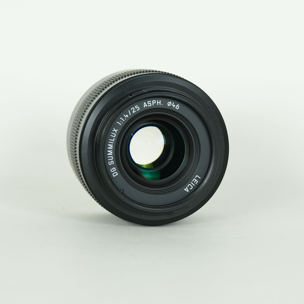 Panasonic LEICA DG SUMMILUX 25mm/F1.4 II ASPH. Panasonic LEICA DG SUMMILUX 25mm/F1.4 II ASPH.