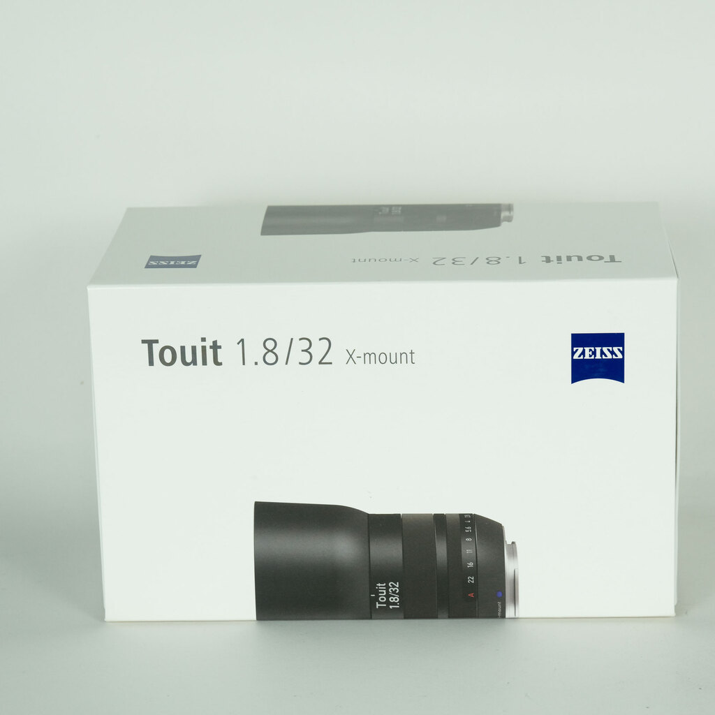 Carl Zeiss Touit 1.8/32 [フジフイルムX用]の出品 | ONE SCENE（ワン