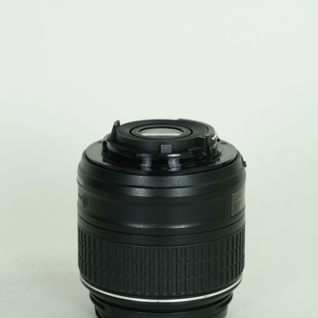Nikon AF-S DX NIKKOR 18-55mm f3.5-5.6G VR II