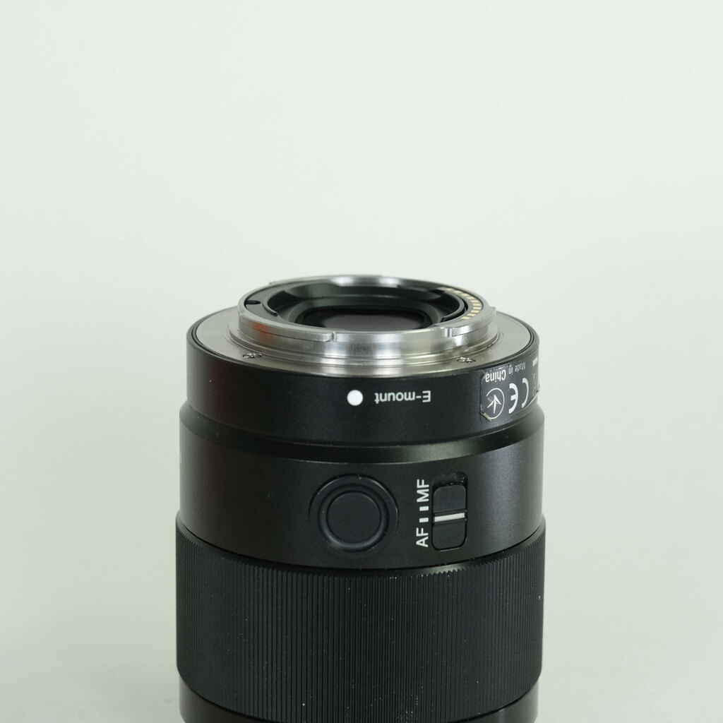 SONY FE 35mm F1.8 SEL35F18F