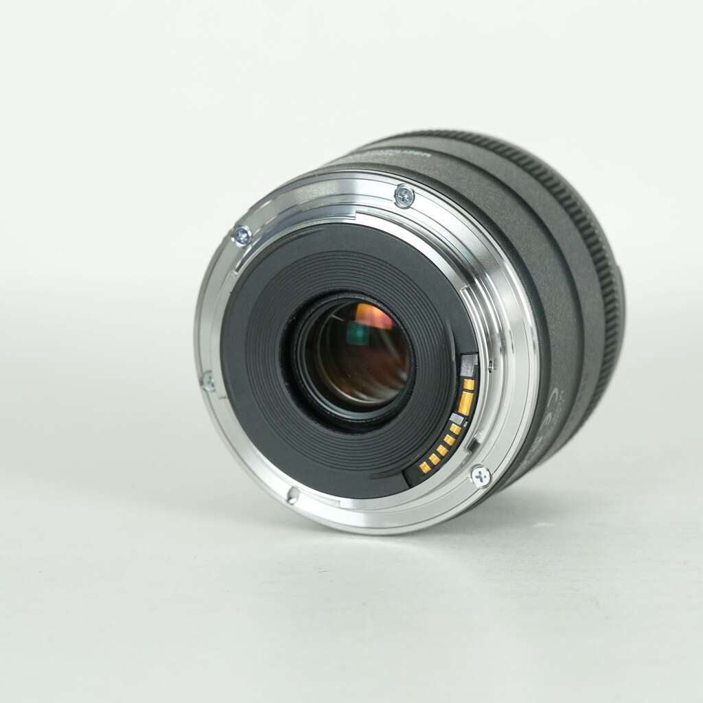 キャノン一眼レフEF28mmレンズセット Canon EF28mm F2.8 IS USMの出品 | ONE SCENE（ワンシーン）