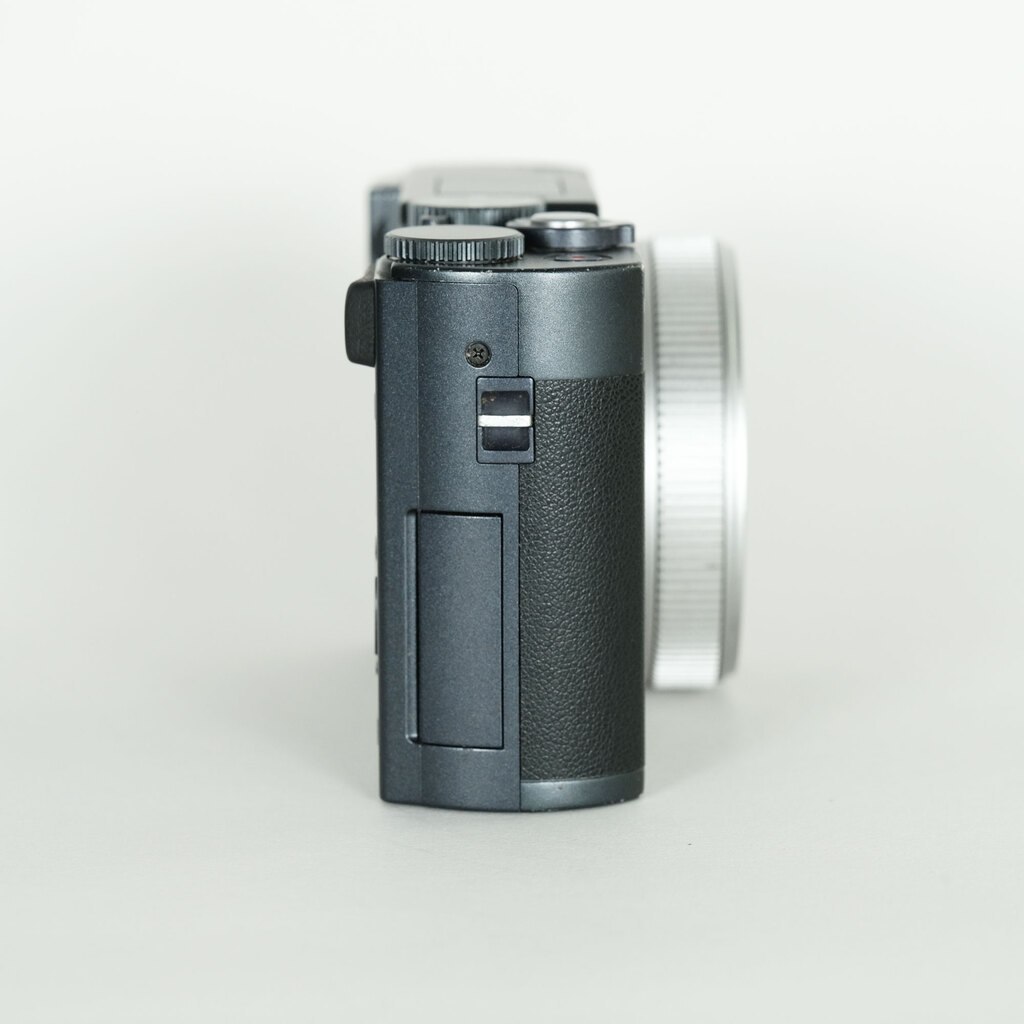 LEICA C-LUX ミッドナイトブルー