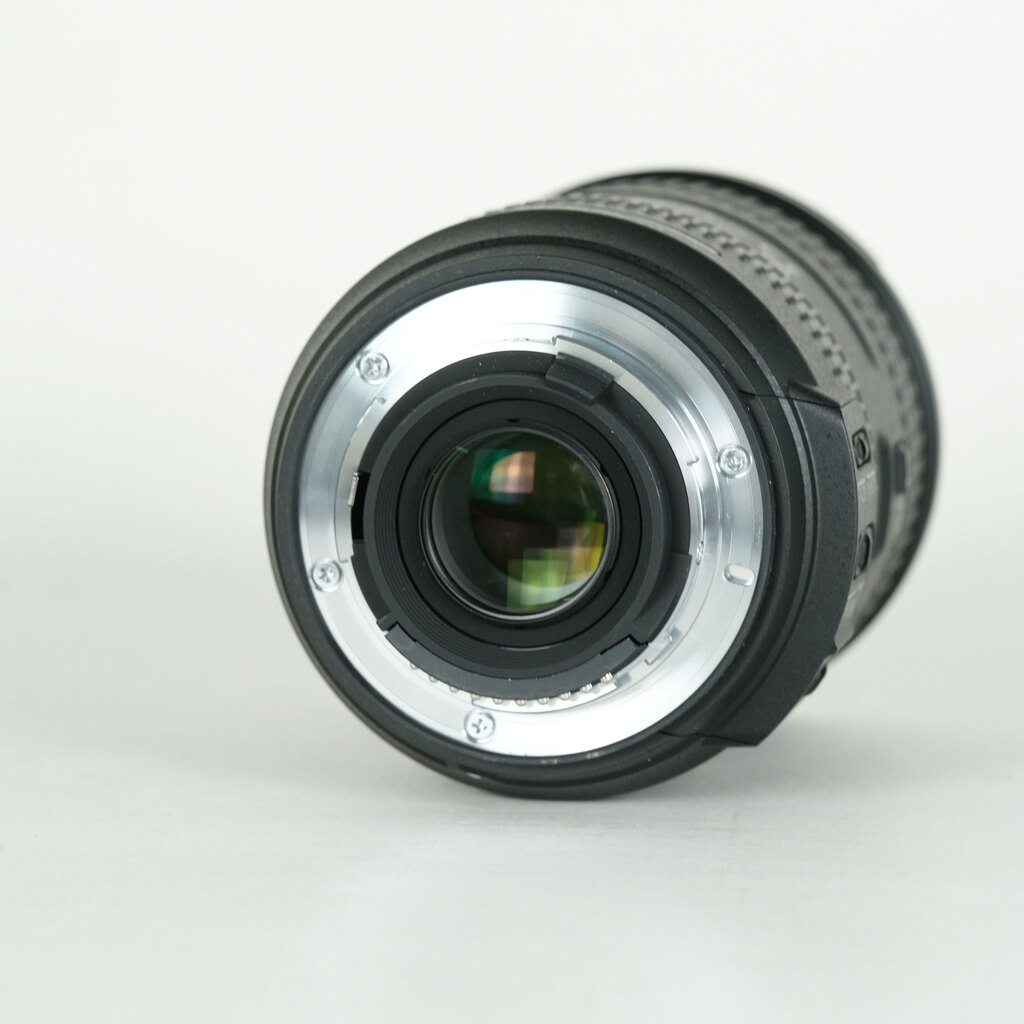 Nikon AF-S DX NIKKOR 18-200mm F3.5-5.6G ED VR IIの出品 | ONE SCENE