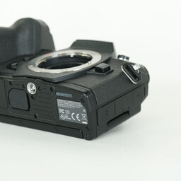 OLYMPUS OM-D E-M1 Mark II OLYMPUS OM-D E-M1 Mark II