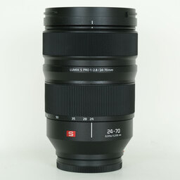 Panasonic LUMIX S PRO 24-70mm F2.8