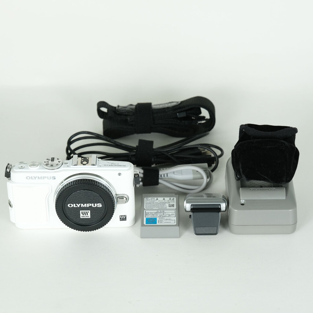 OLYMPUS PEN Lite E-PL6 ボディ ホワイト