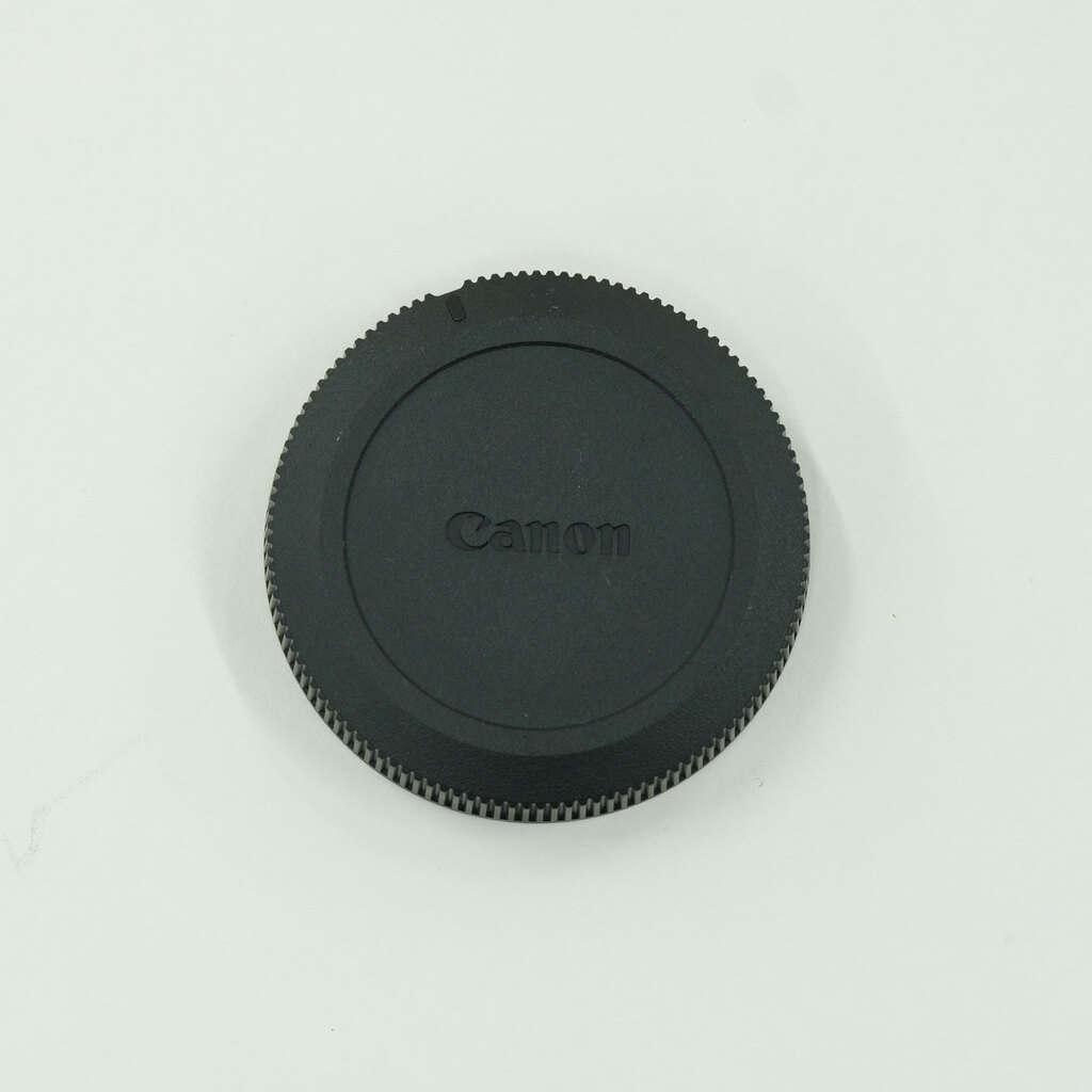 Canon RF75-300mm F4-5.6 Canon RF75-300mm F4-5.6