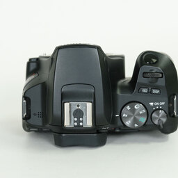 Canon EOS Kiss X10