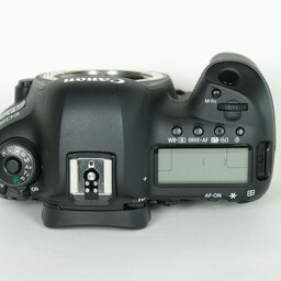 Canon EOS 5D Mark IV Canon EOS 5D Mark IV