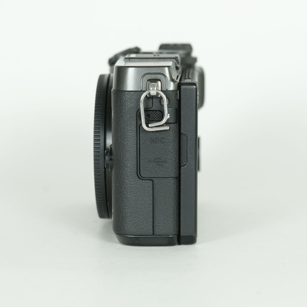 Canon EOS M6 Canon EOS M6