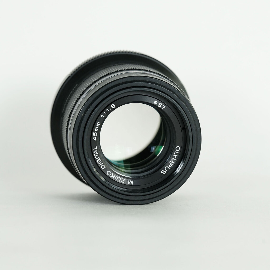 OLYMPUS M.ZUIKO DIGITAL 45mm F1.8