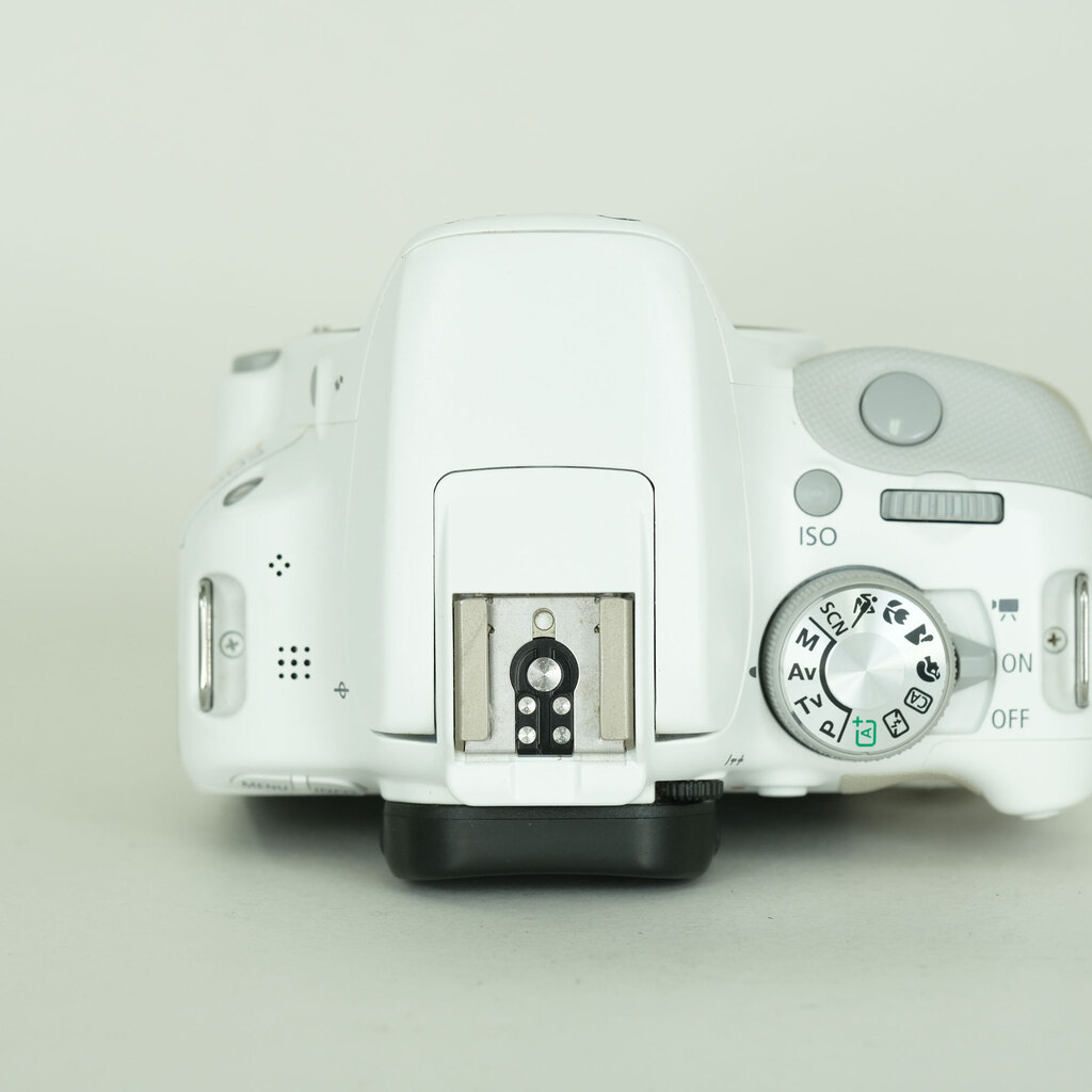 Canon EOS Kiss X7 ボディ ホワイト