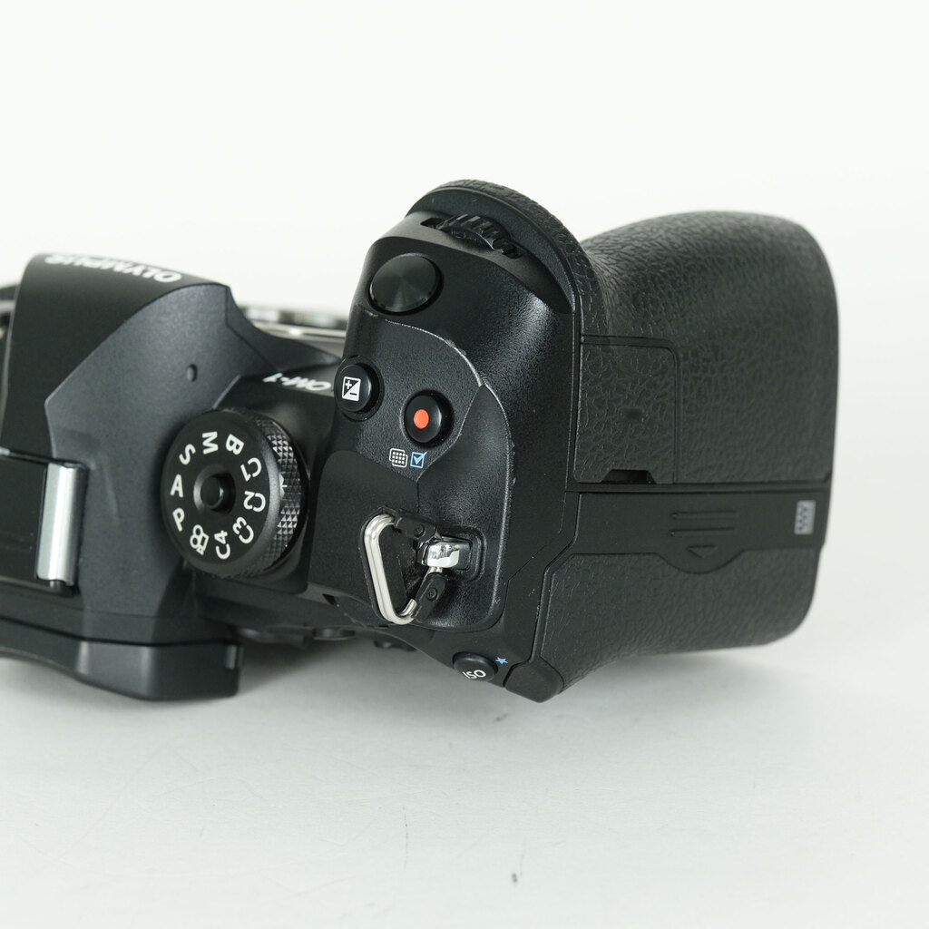 OM SYSTEM OM-1の出品 | ONE SCENE（ワンシーン）
