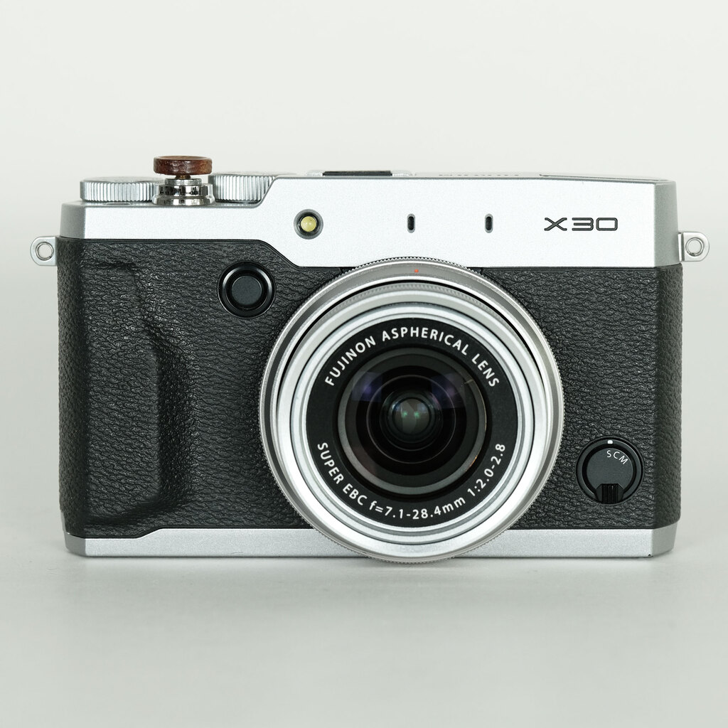 FUJIFILM X30 シルバー FUJIFILM X30 シルバー