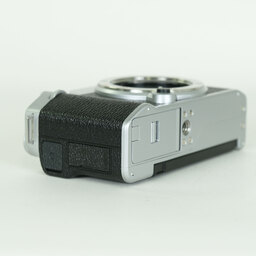 FUJIFILM X-M5