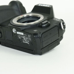 Panasonic LUMIX DMC-G8 Panasonic LUMIX DMC-G8