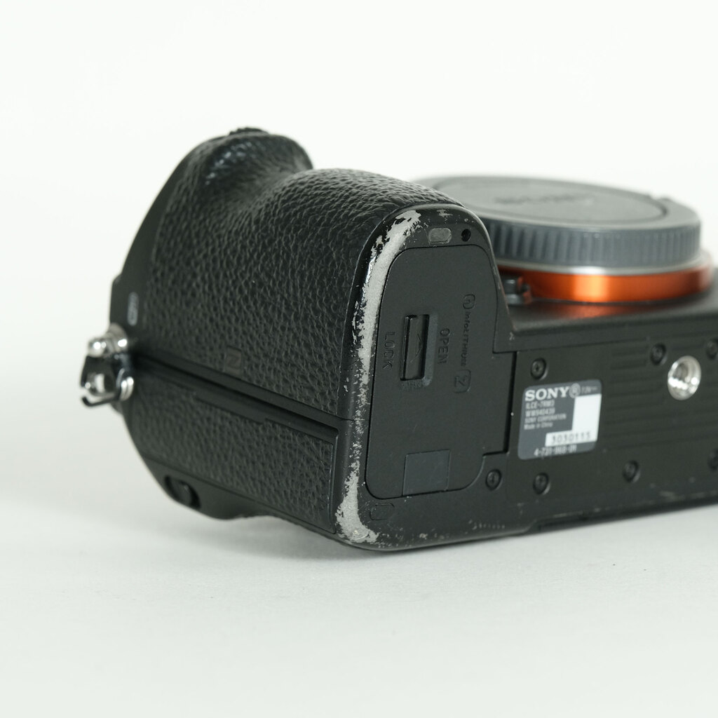 SONY α7R III(ILCE-7RM3) SONY α7R III(ILCE-7RM3)