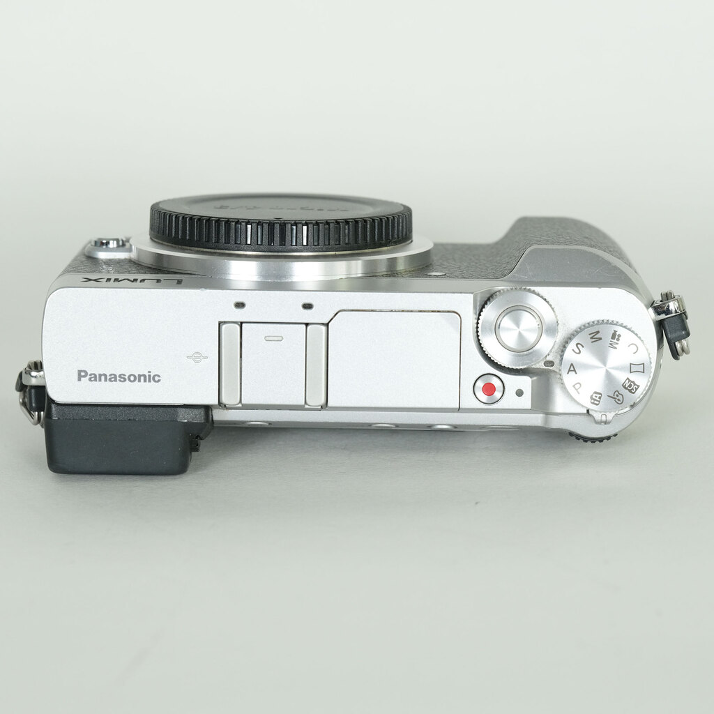 Panasonic LUMIX DMC-GX7MK2 ボディ シルバー