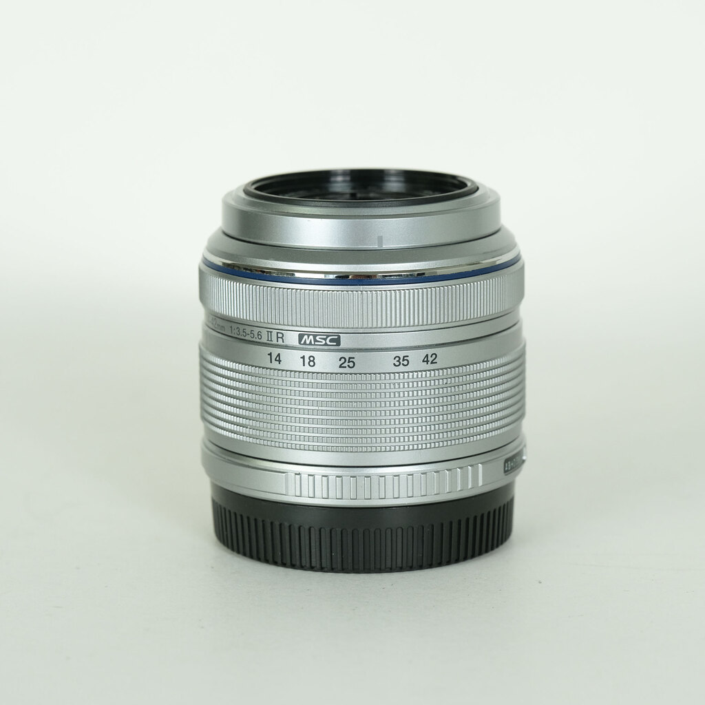 OLYMPUS M.ZUIKO DIGITAL 14-42mm F3.5-5.6IIR シルバー