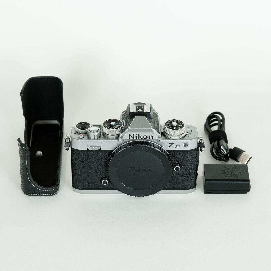 Nikon Z fcの出品 | ONE SCENE（ワンシーン）