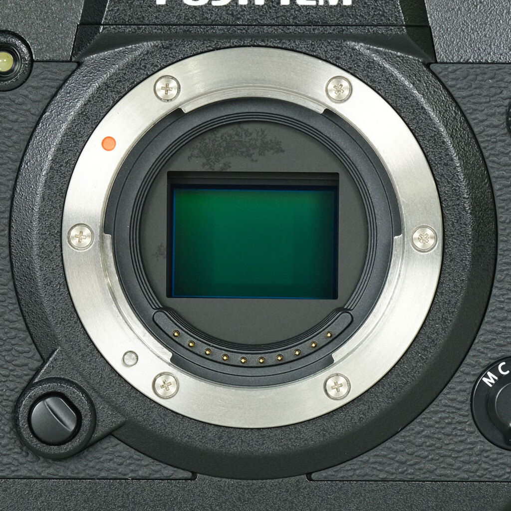 FUJIFILM X-H1
