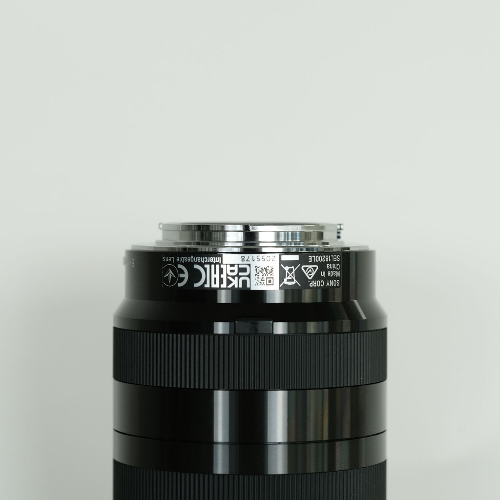 SONY E18-200mm F3.5-6.3 OSS LE SEL18200LE