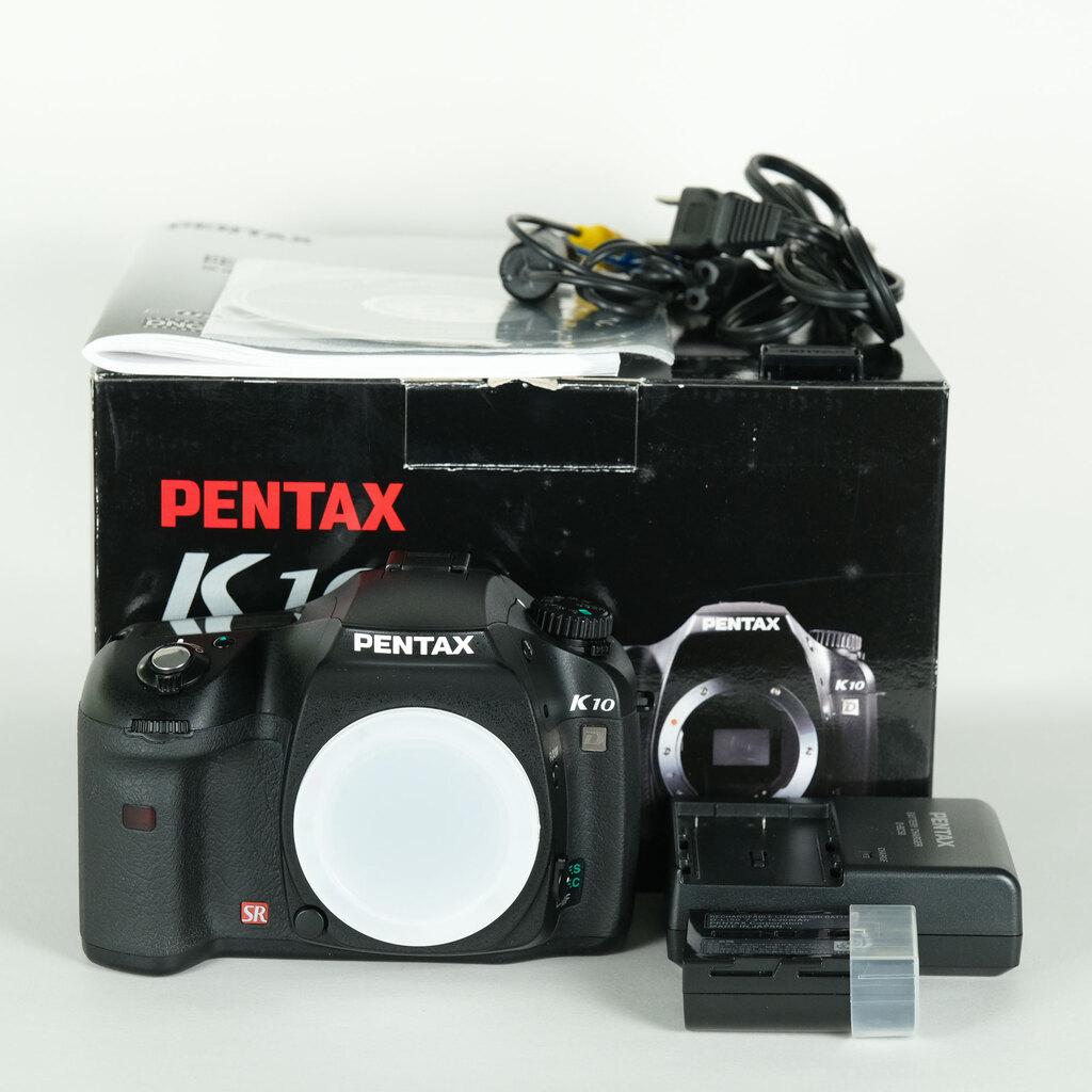 PENTAX K10D ボディの出品 | ONE SCENE（ワンシーン）