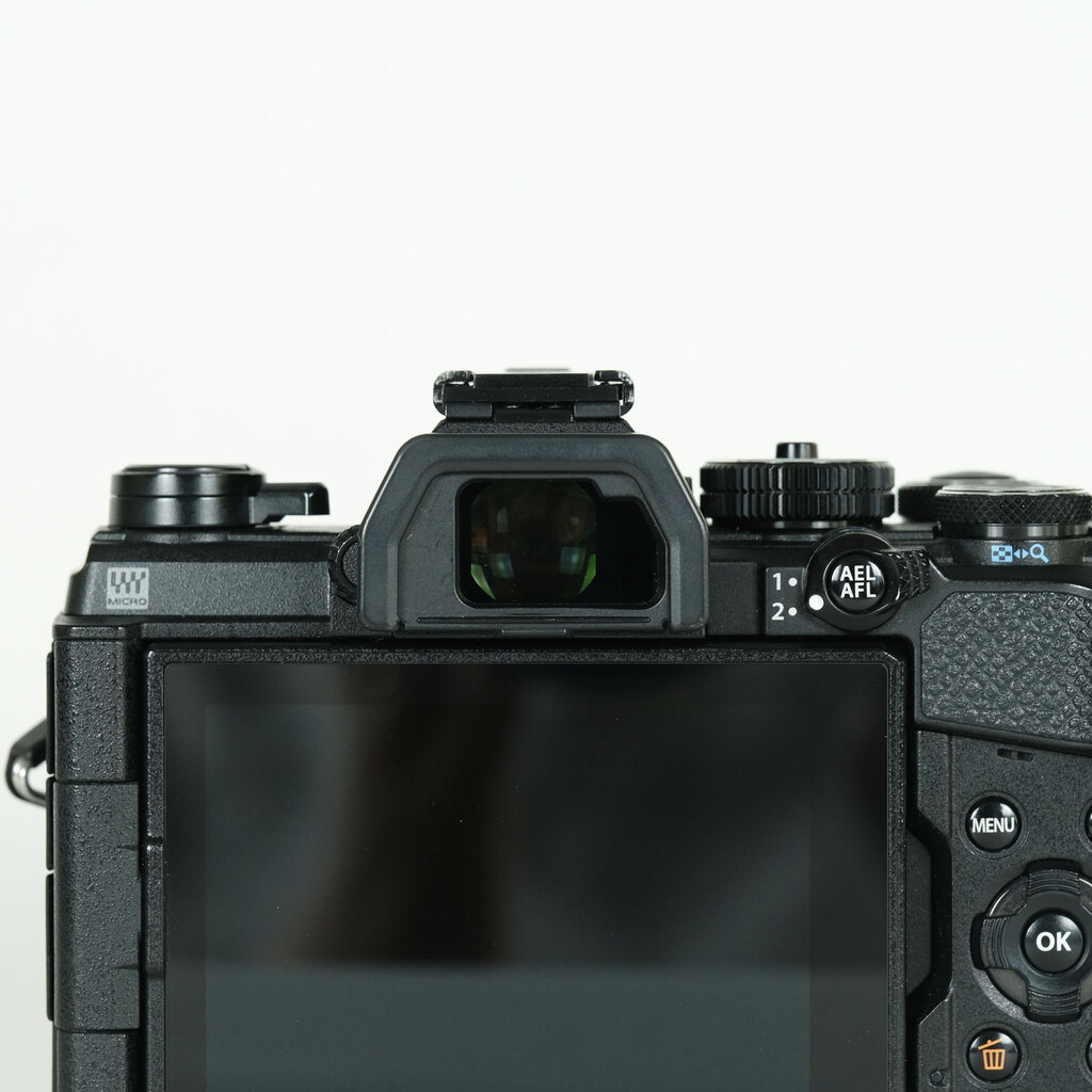 OLYMPUS OM-D E-M5 Mark III