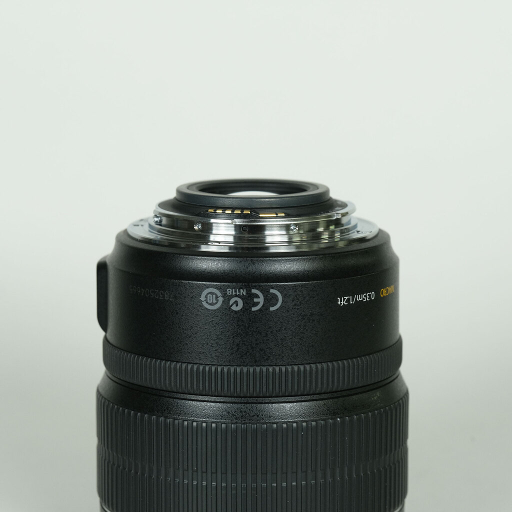 Canon EF-S15-85mm F3.5-5.6 IS USM