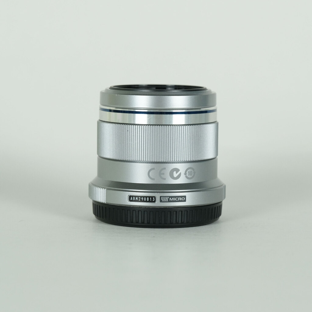 OLYMPUS M.ZUIKO DIGITAL 45mm F1.8の出品 | ONE SCENE（ワンシーン）