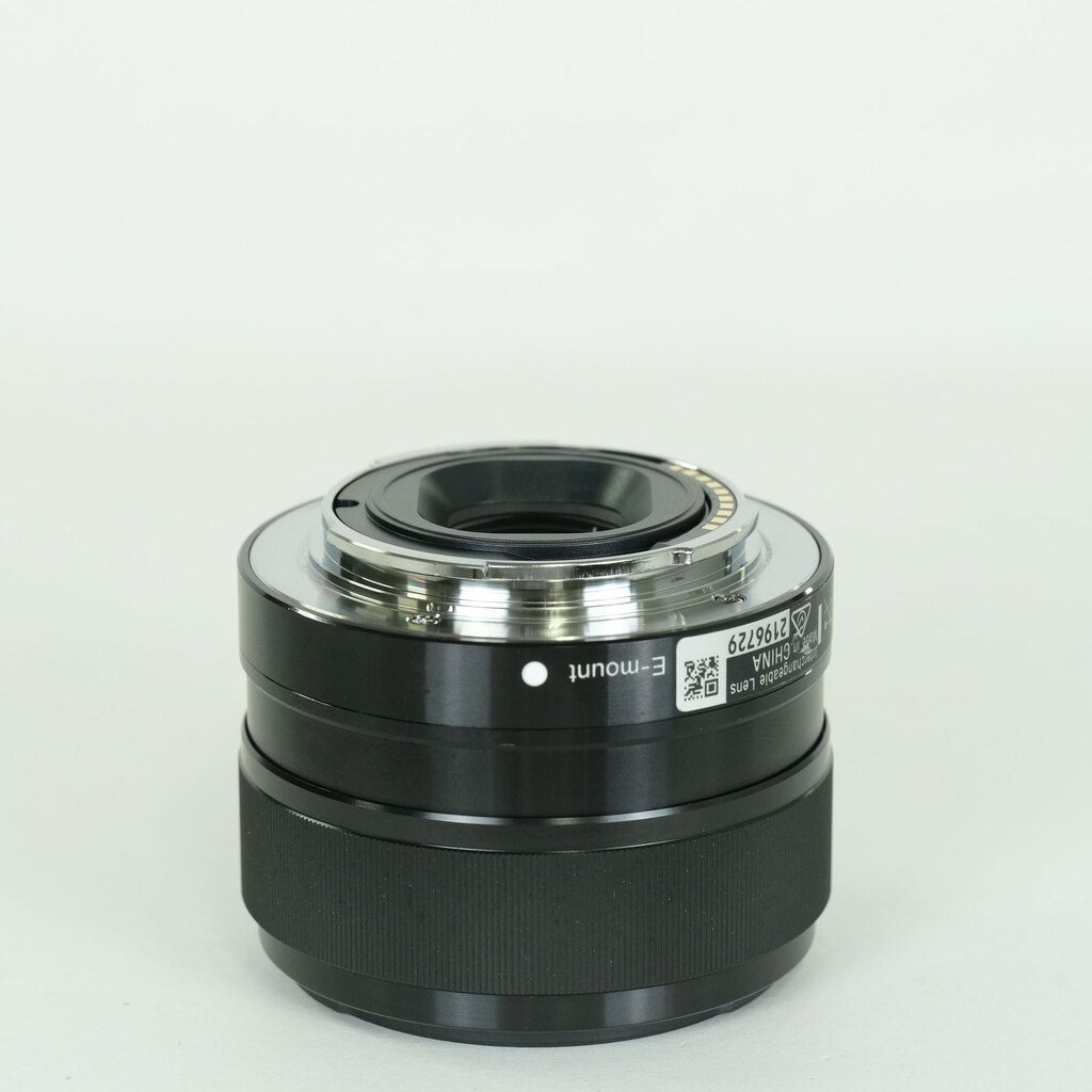 SONY E 35mm F1.8 OSS SEL35F18