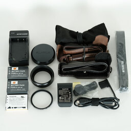 FUJIFILM X70 ブラック