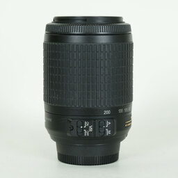 Nikon AF-S DX VR Zoom-Nikkor 55-200mm F4-5.6G IF-ED Nikon AF-S DX VR Zoom-Nikkor 55-200mm F4-5.6G IF-ED